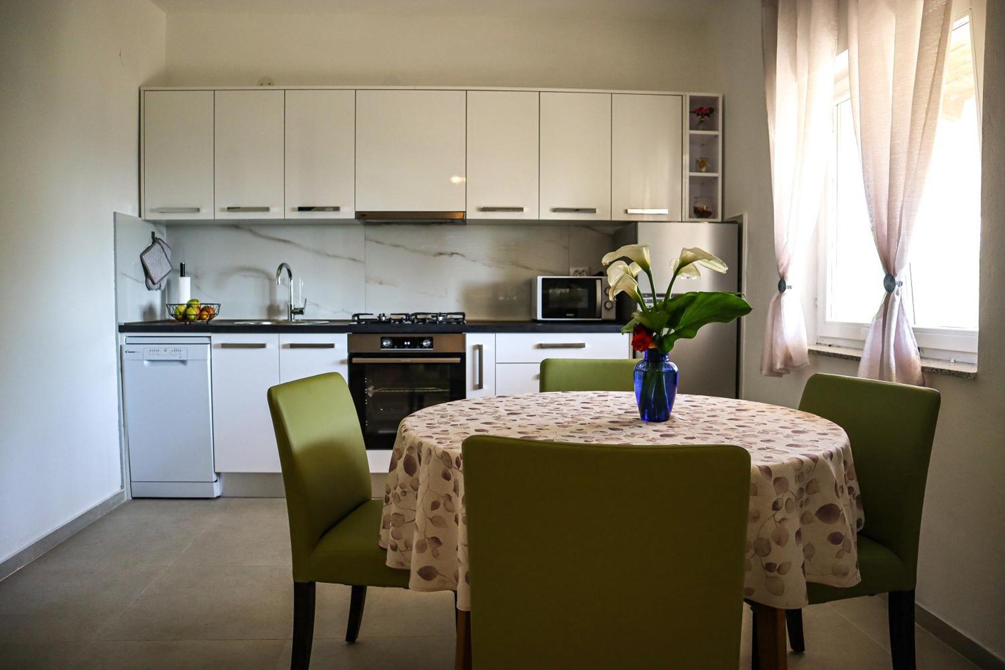 Holiday Home Ante With Beautiful Private Garden Nadin Exteriör bild